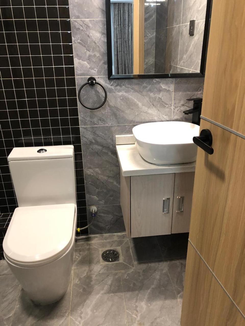 StarLuxe Condo