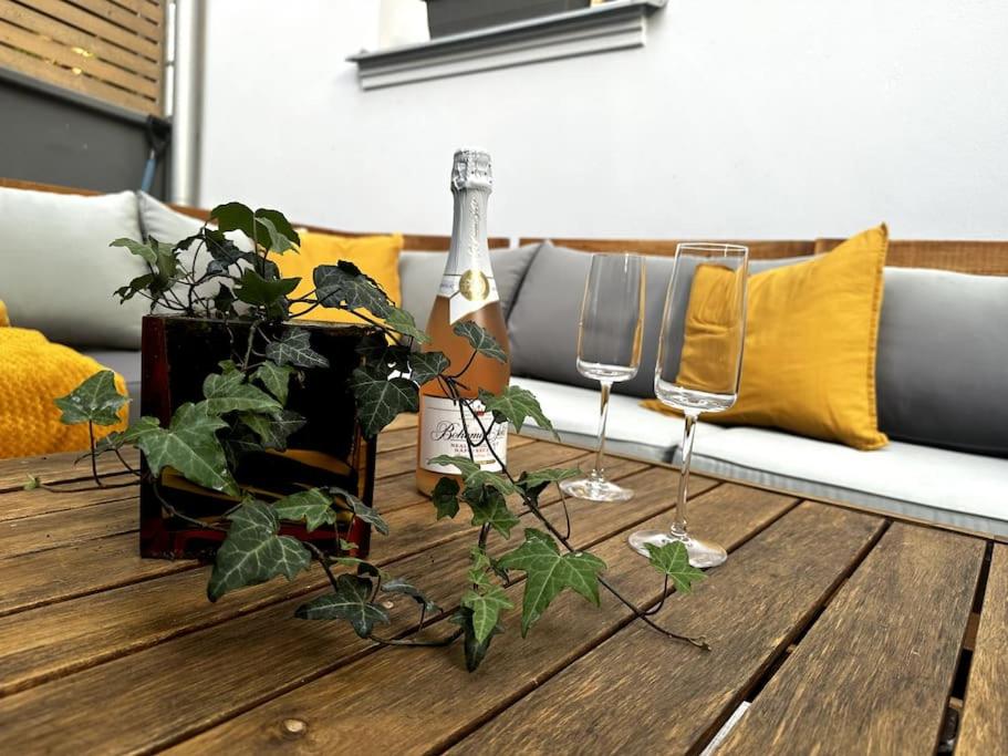 Authentic Studio with Garden