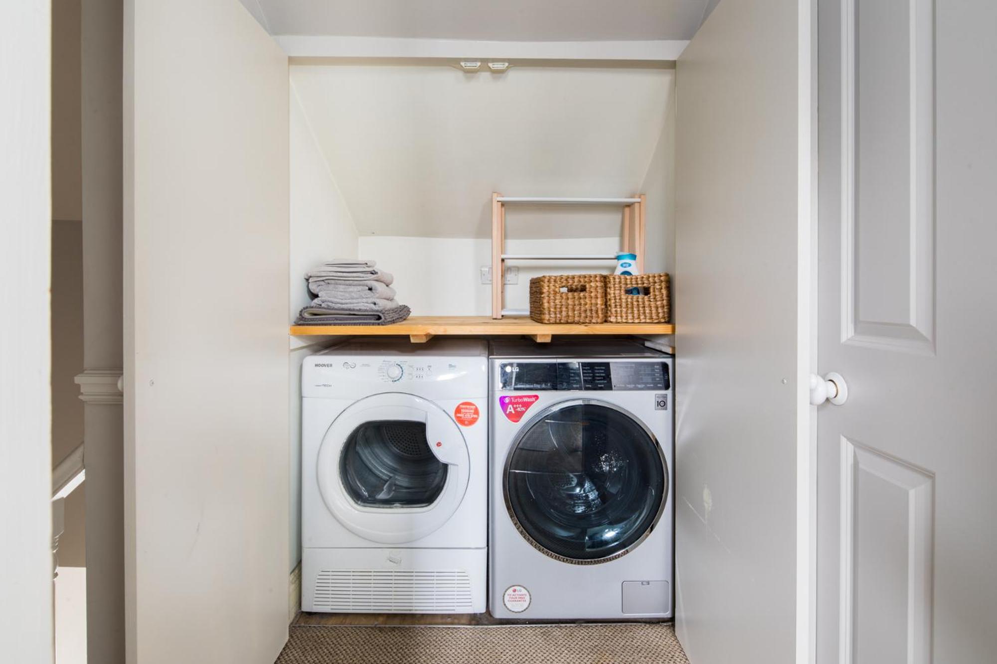 Homely Parkside 2-Bed Apartment in Primrose Hill
