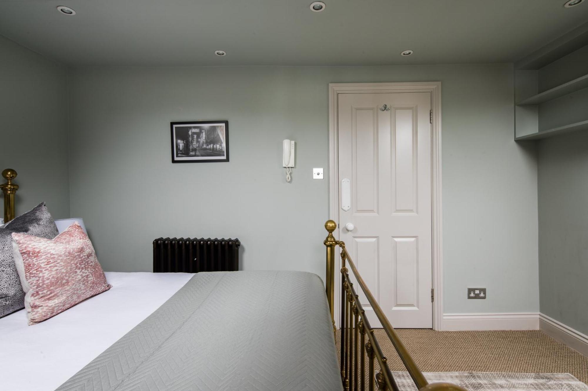 Homely Parkside 2-Bed Apartment in Primrose Hill