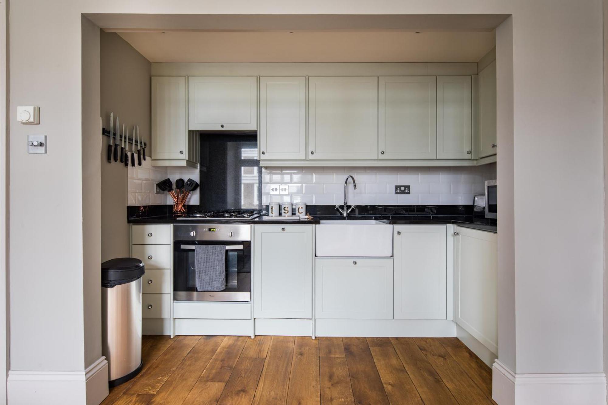 Homely Parkside 2-Bed Apartment in Primrose Hill