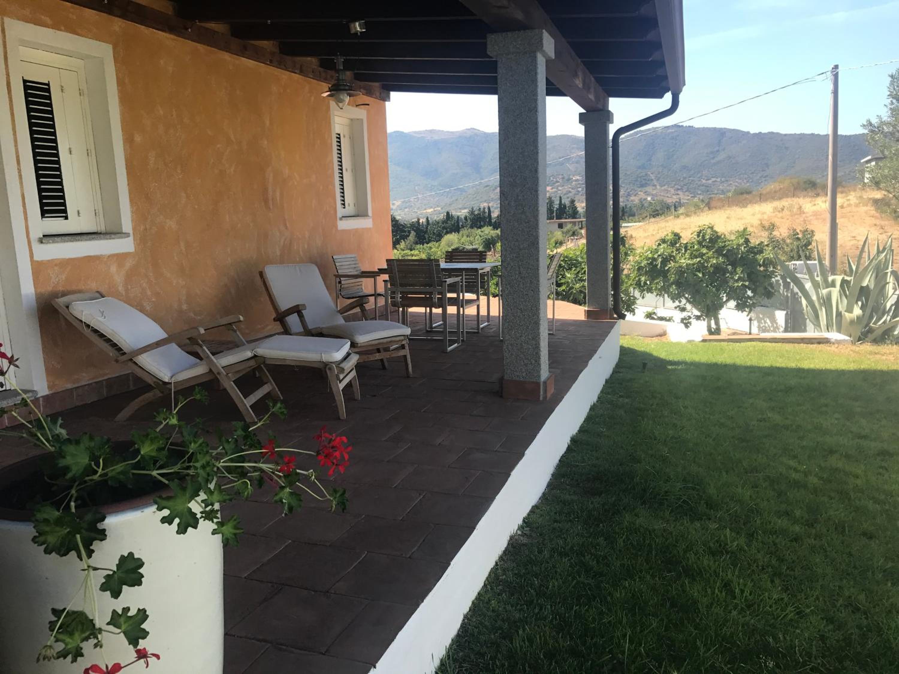 Splendida villa unifamiliare Posada view 2