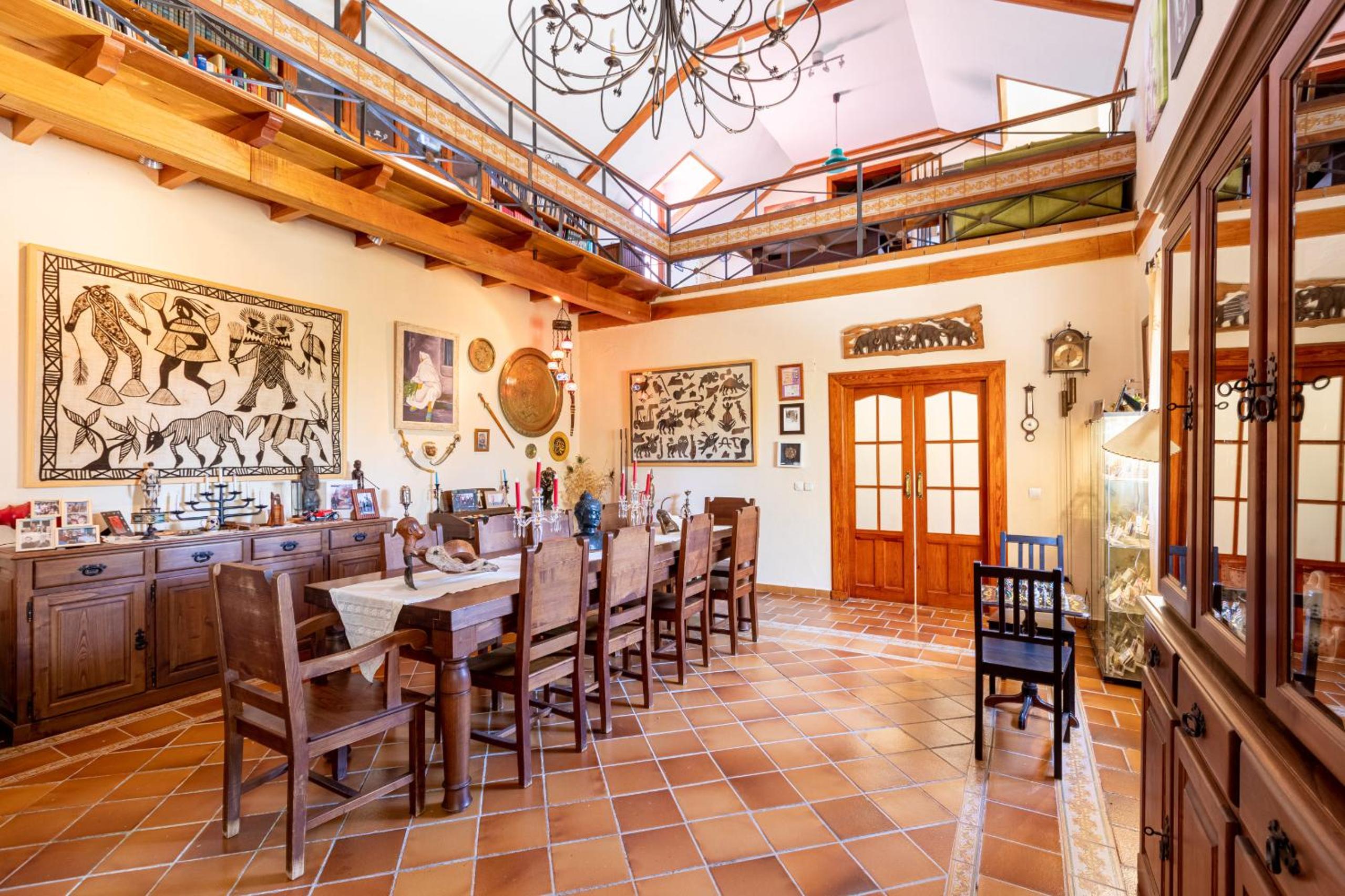 EDomus Luxury Villa