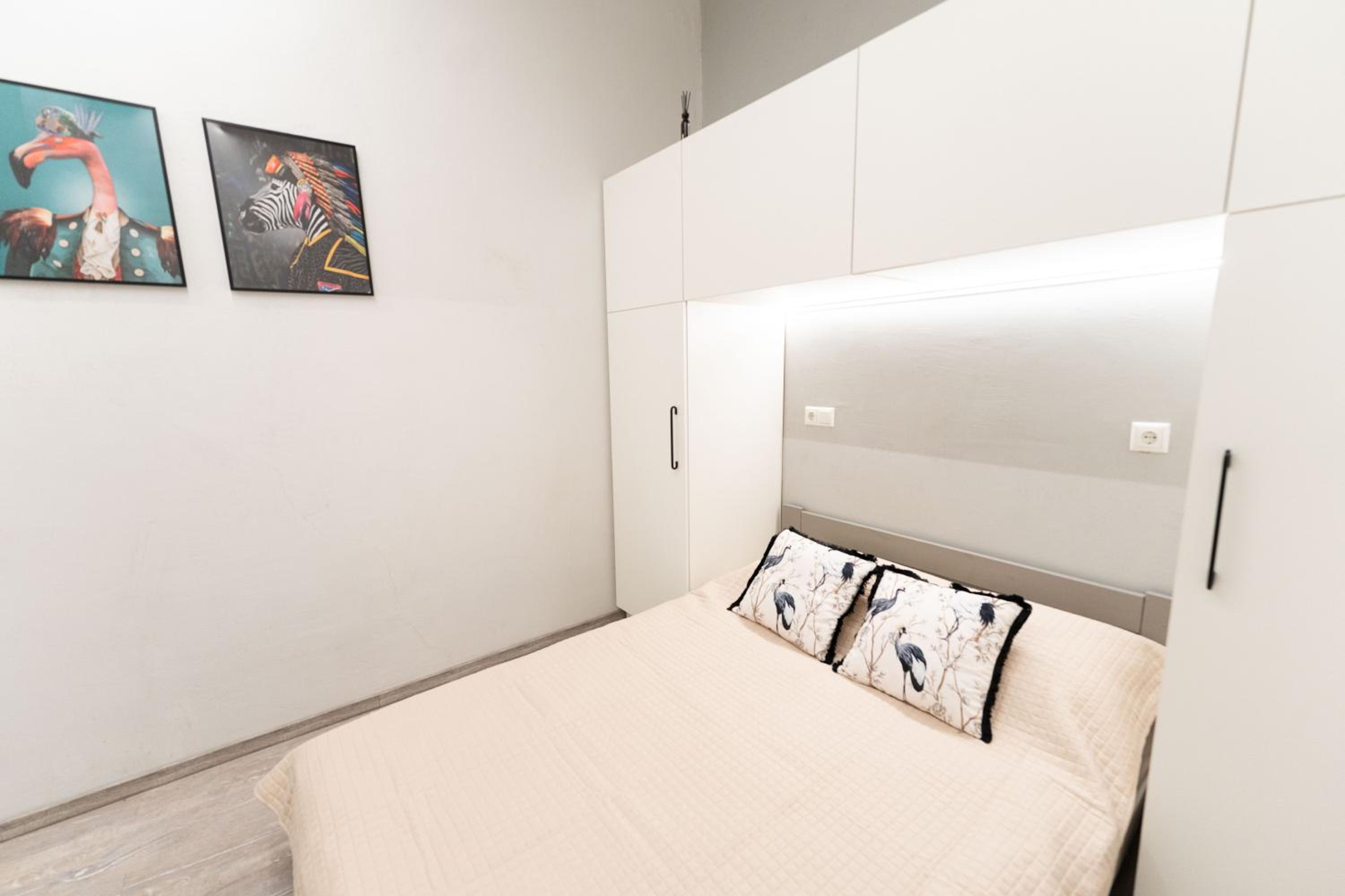 Beautiful and Modern City Loft Residence Next to The Old town
