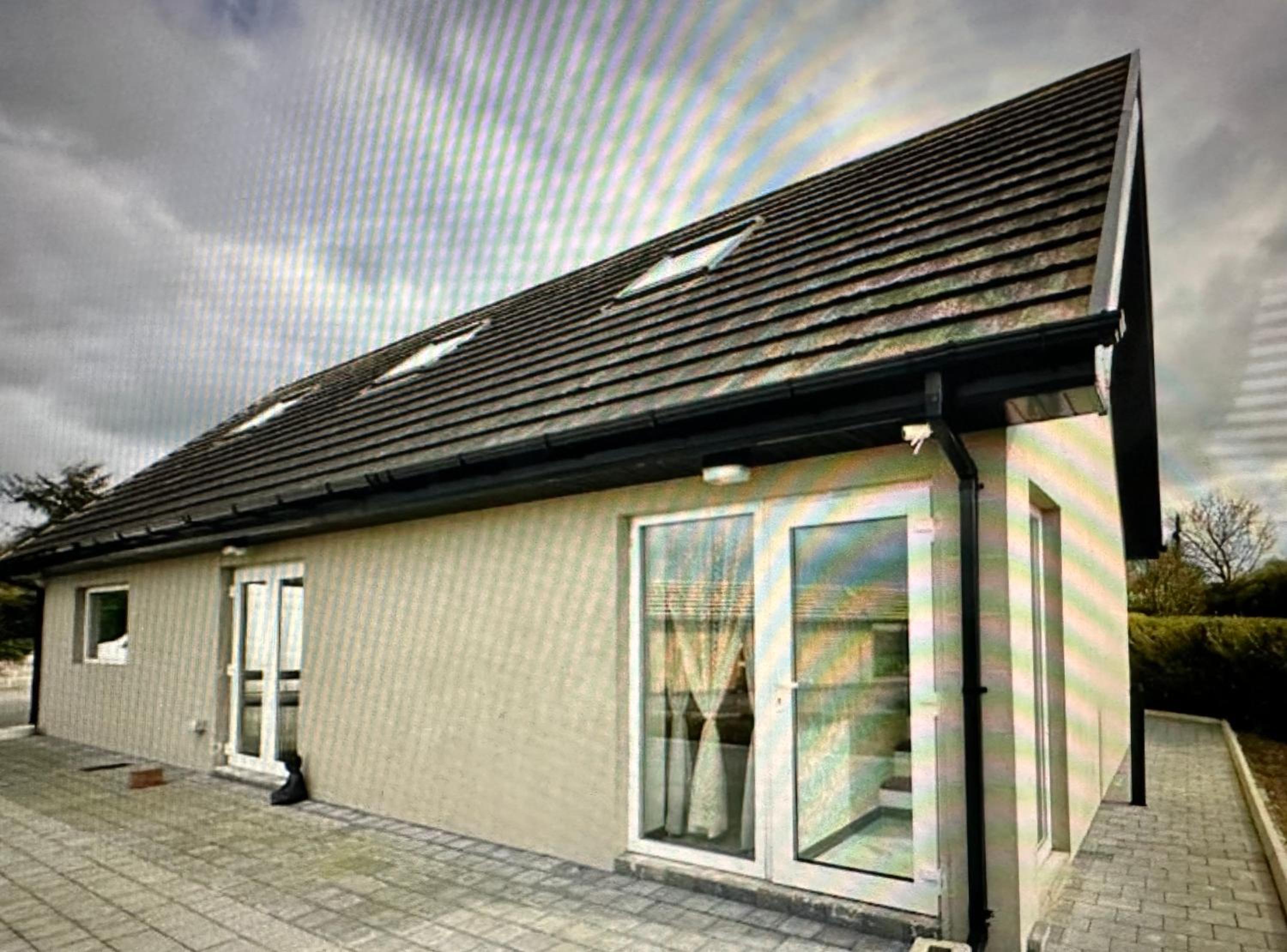 Country Haven Comfy & Sleek House view 4