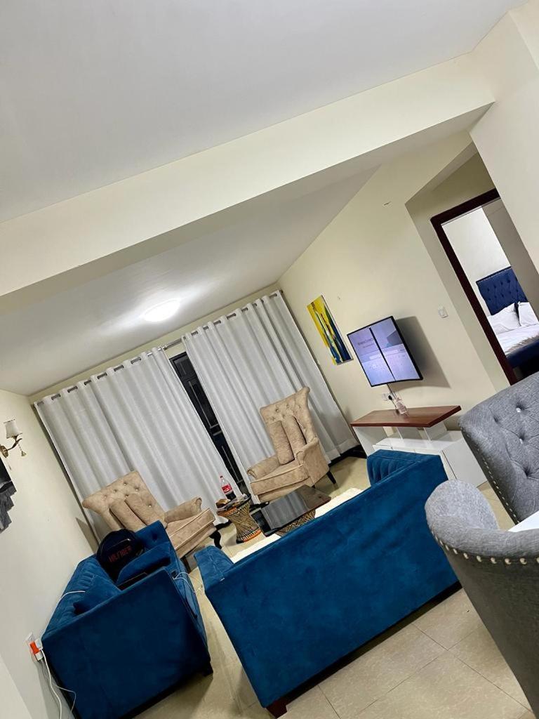 Lux Suites Mango Court Apartments — Nairobi