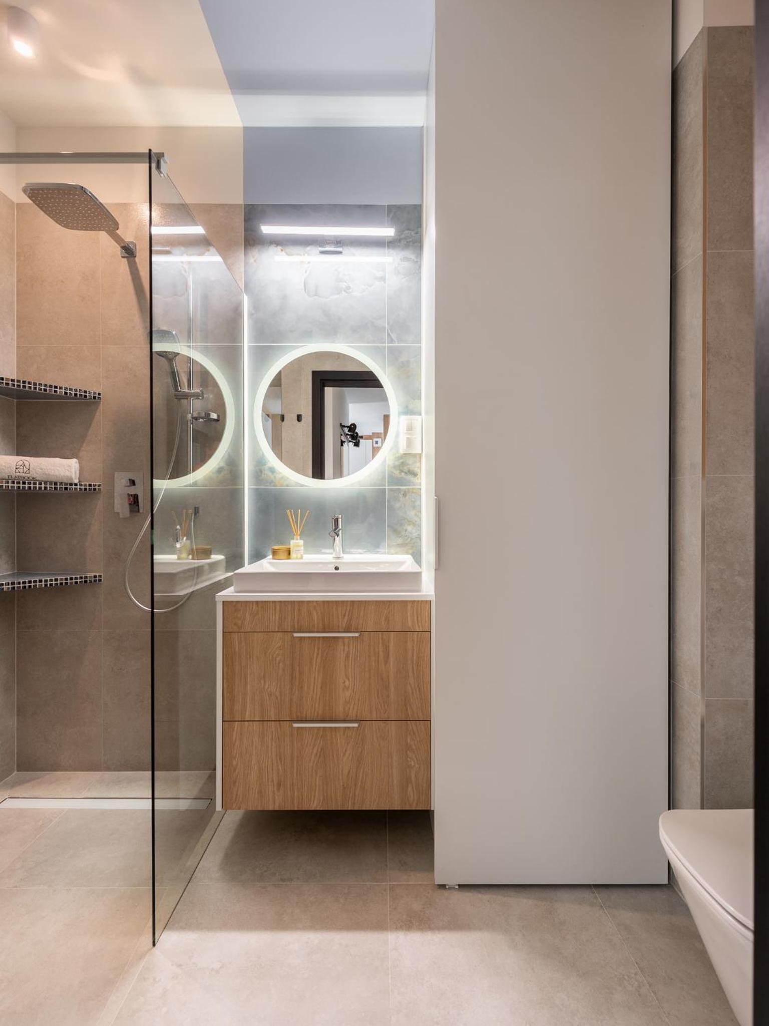 Flatbook - City Center Apartments Doki Living