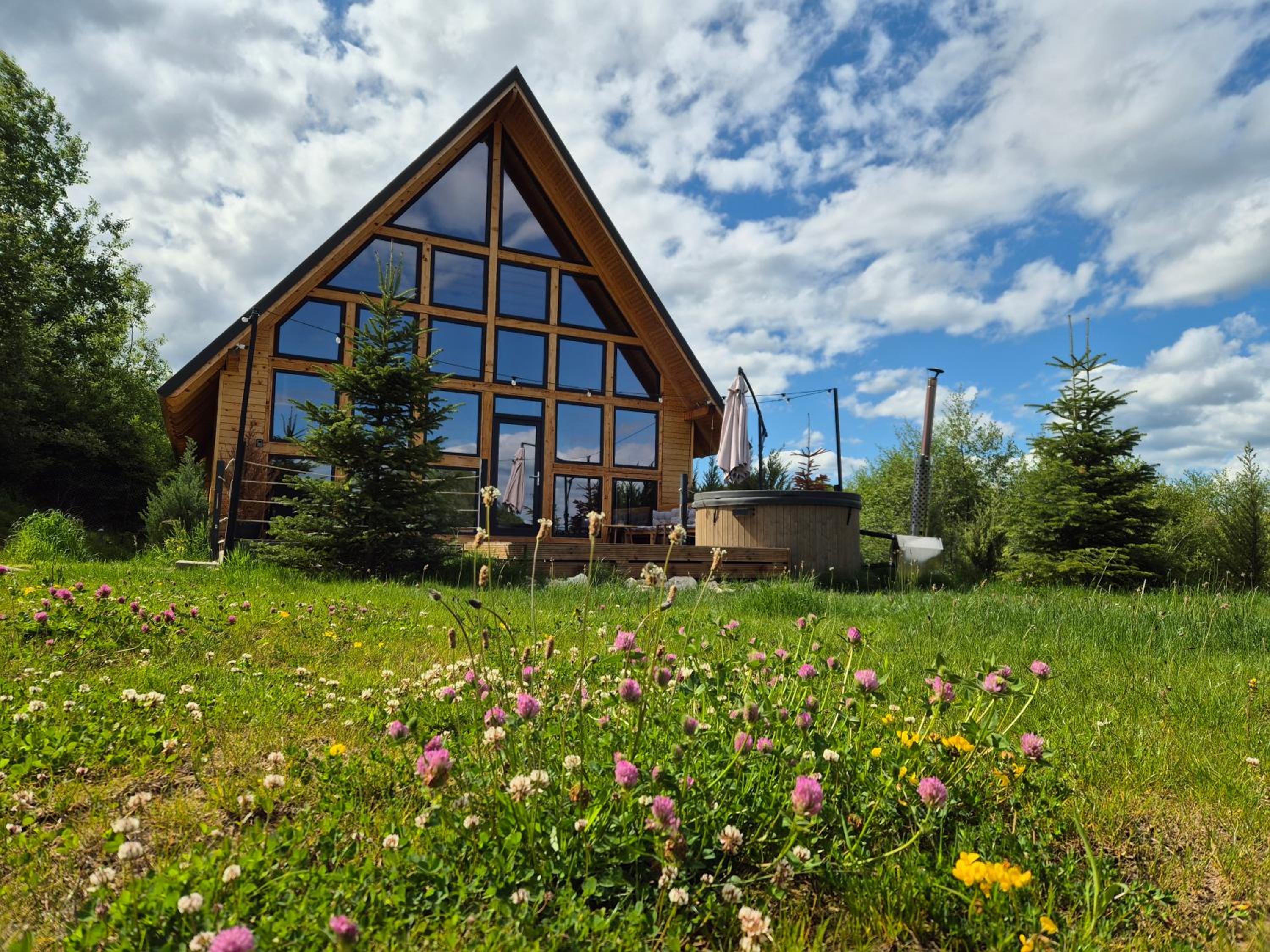 Cabana Timbernest & Hot Tubs
