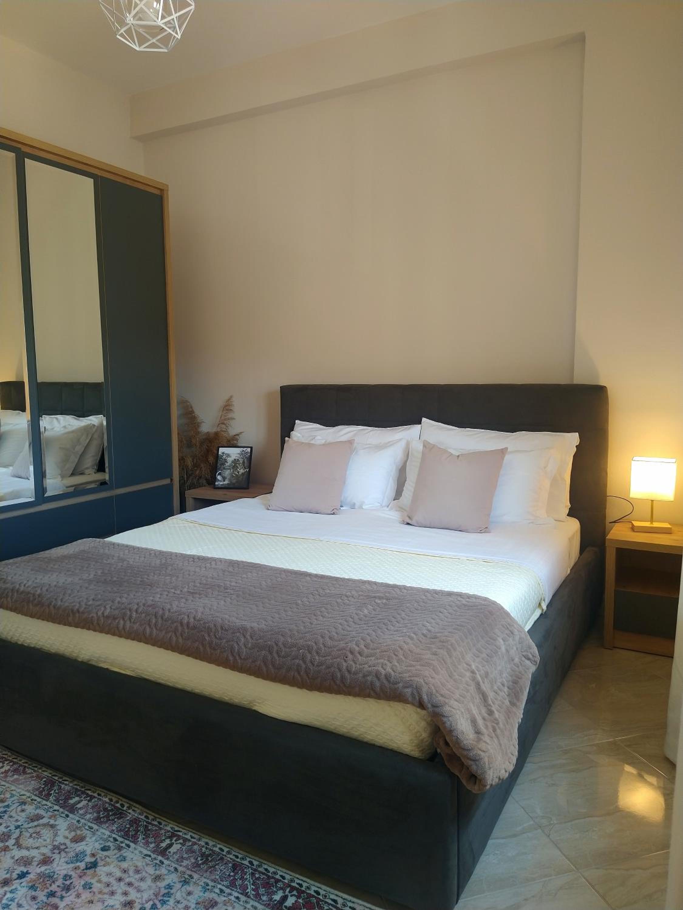 SoFI Condo-Close to Port of Vlore