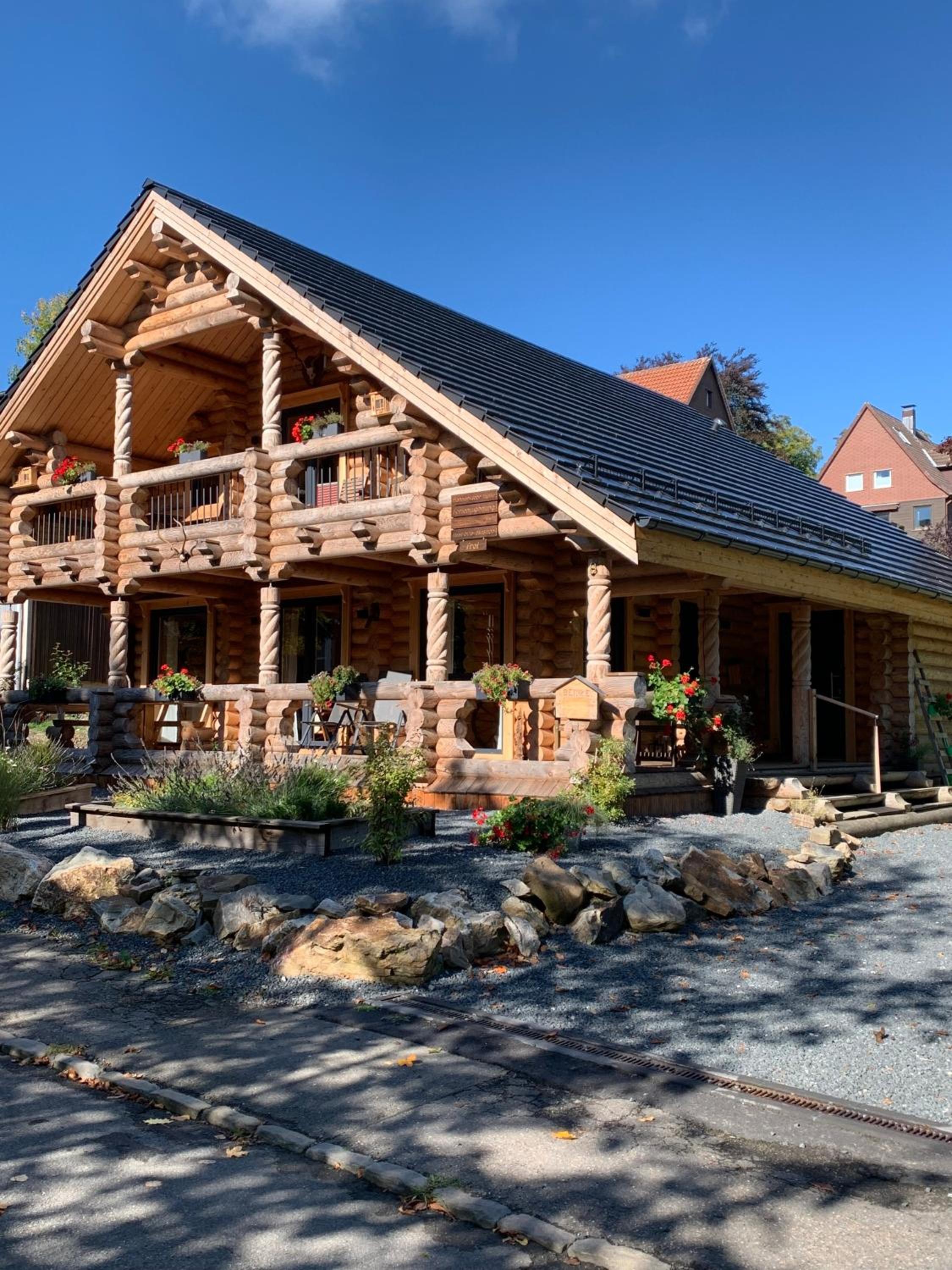 Hahnenkleer Hütte view 3