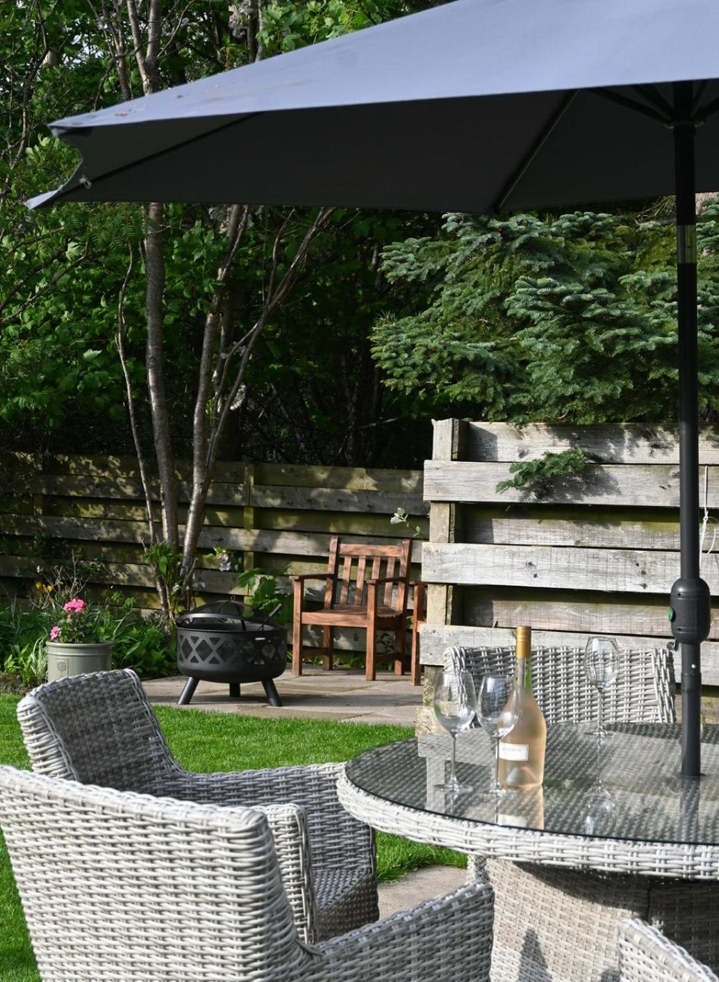 Greenwood - Stunning Scandinavian Style Home in the heart of Ballater Royal Deeside