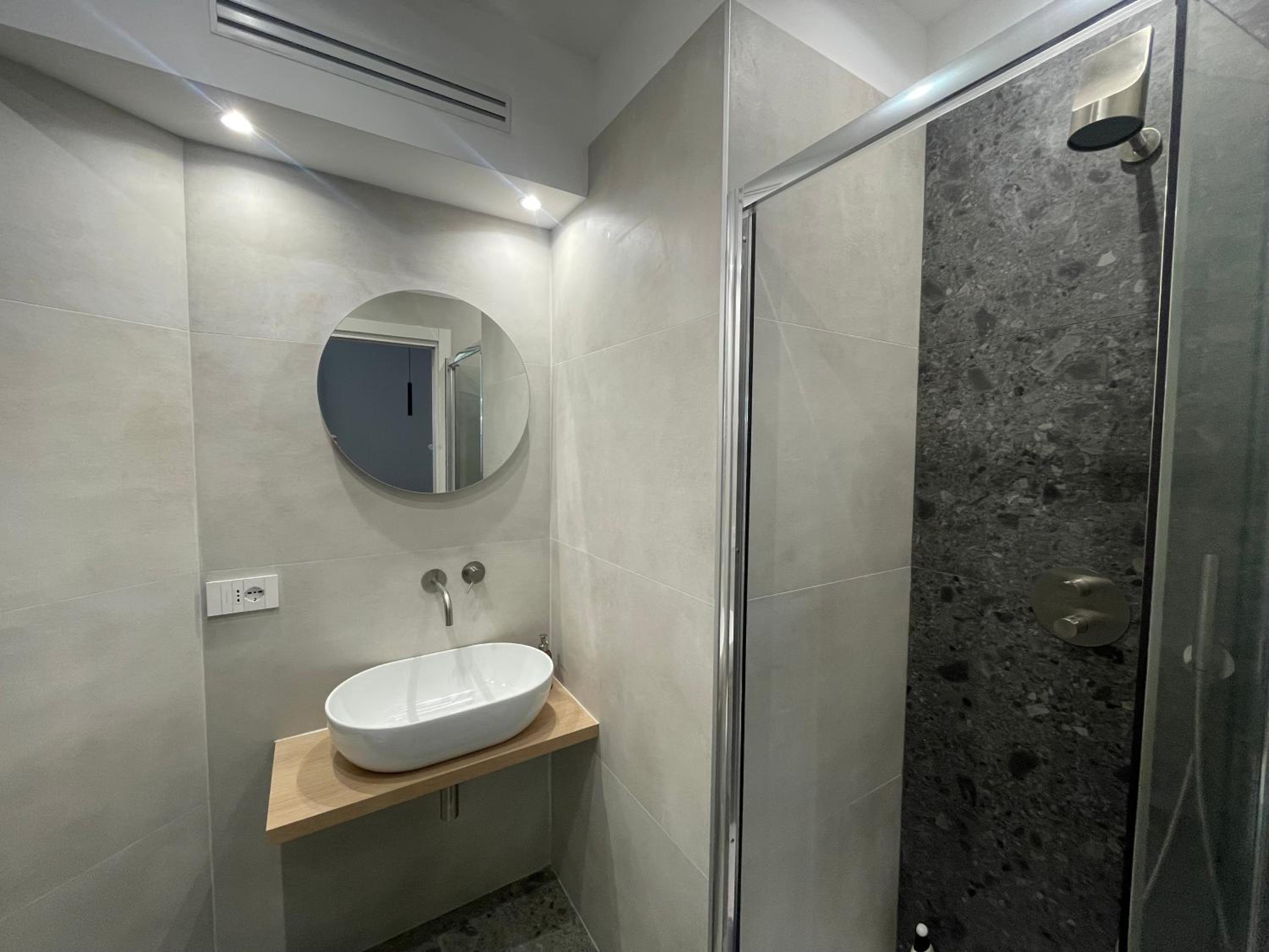 Roma private rooms Vatican City