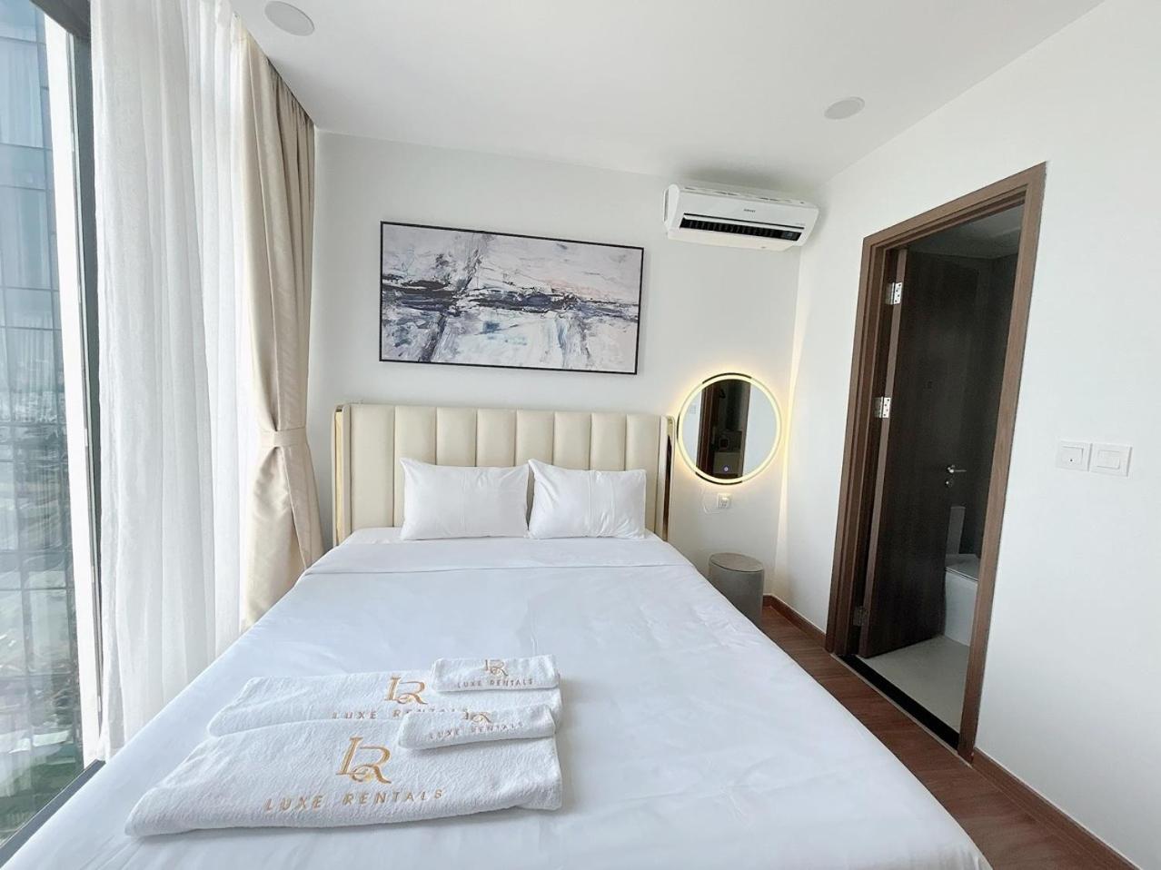 Luxury 2BR Condo in District 7