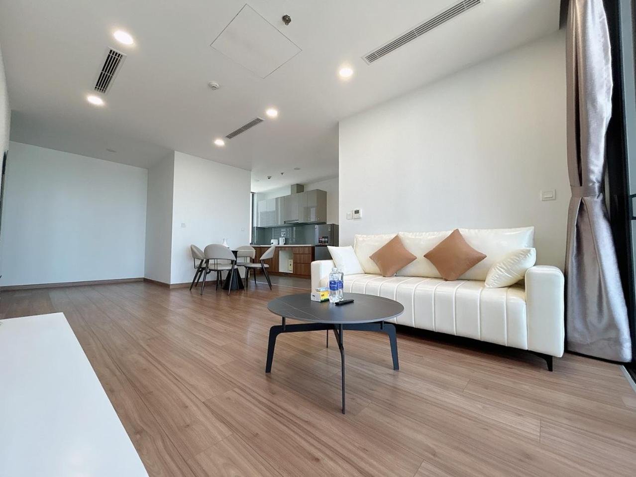 Luxury 2BR Condo in District 7