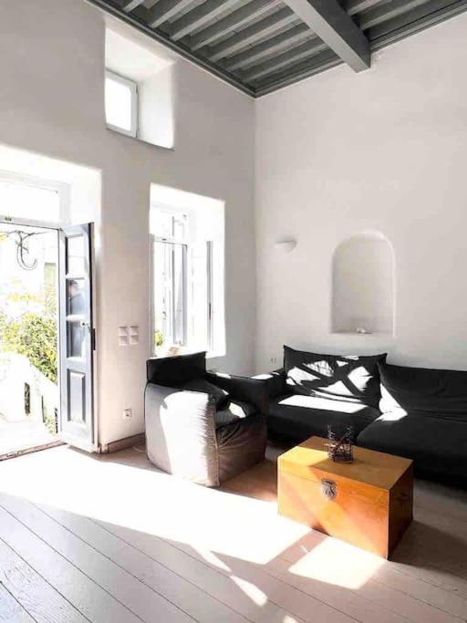 Gialos Residence