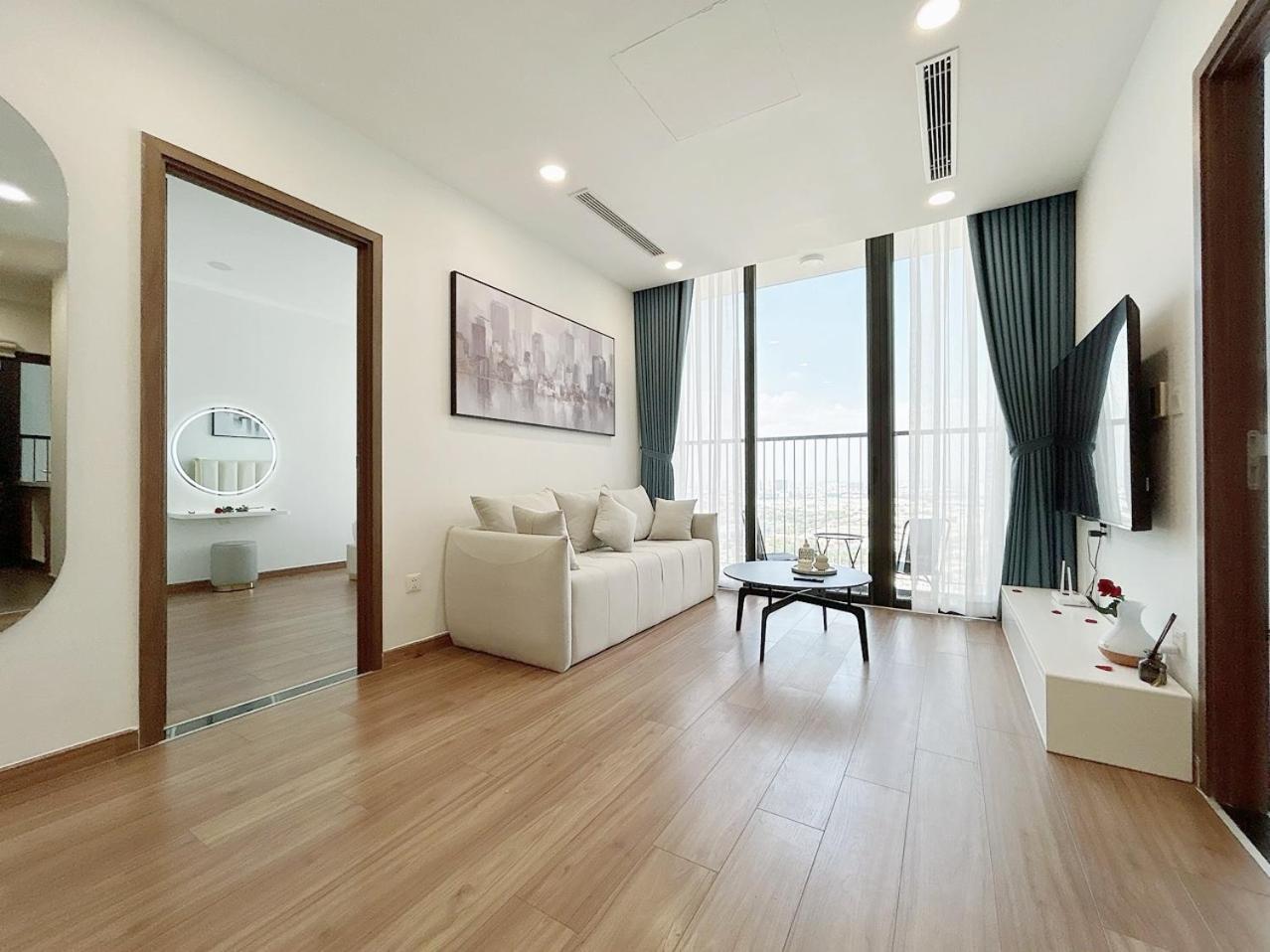 Luxury 2BR Condo in District 7