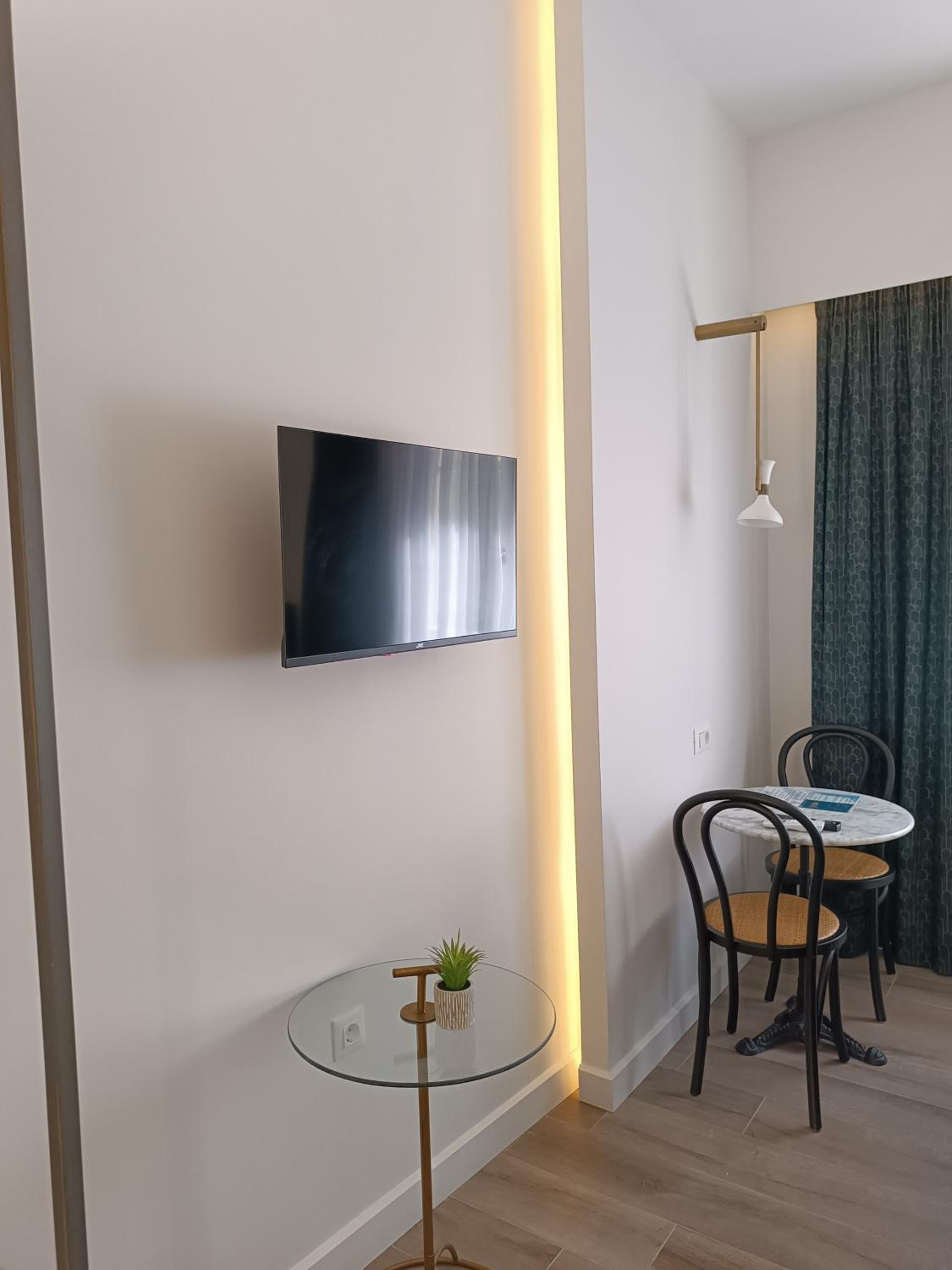 MUSES LUXURY SUITES