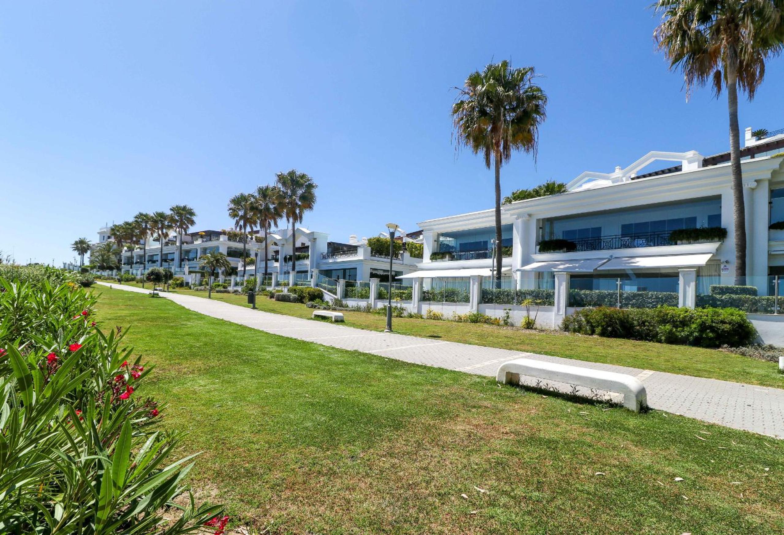 Doncella Beach luxury with ocean view