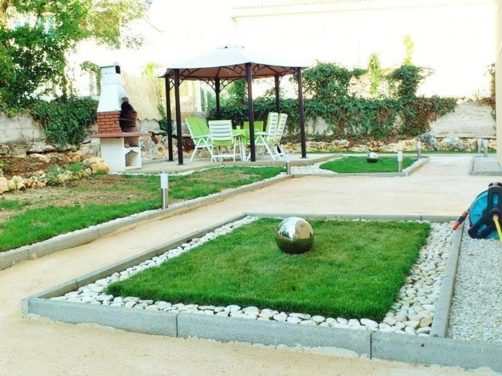 Appartement in Funtana mit Grill