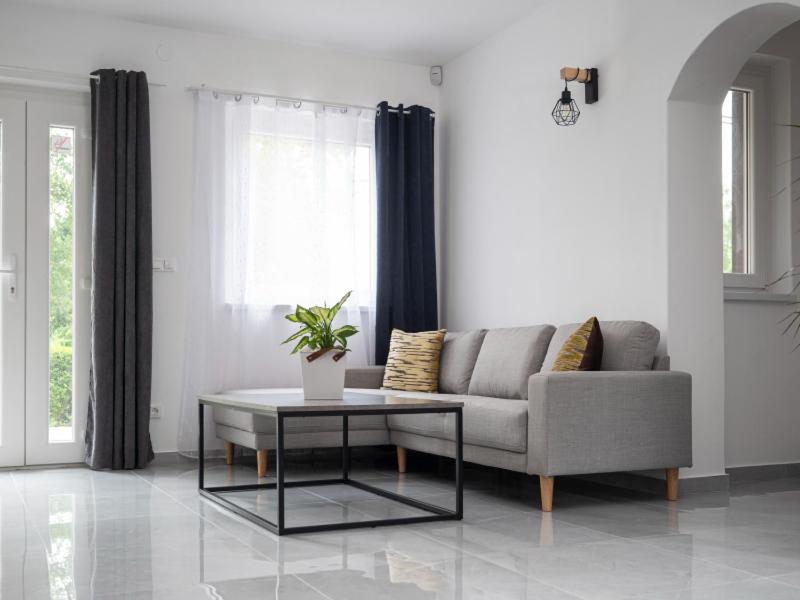 Írisz Apartman