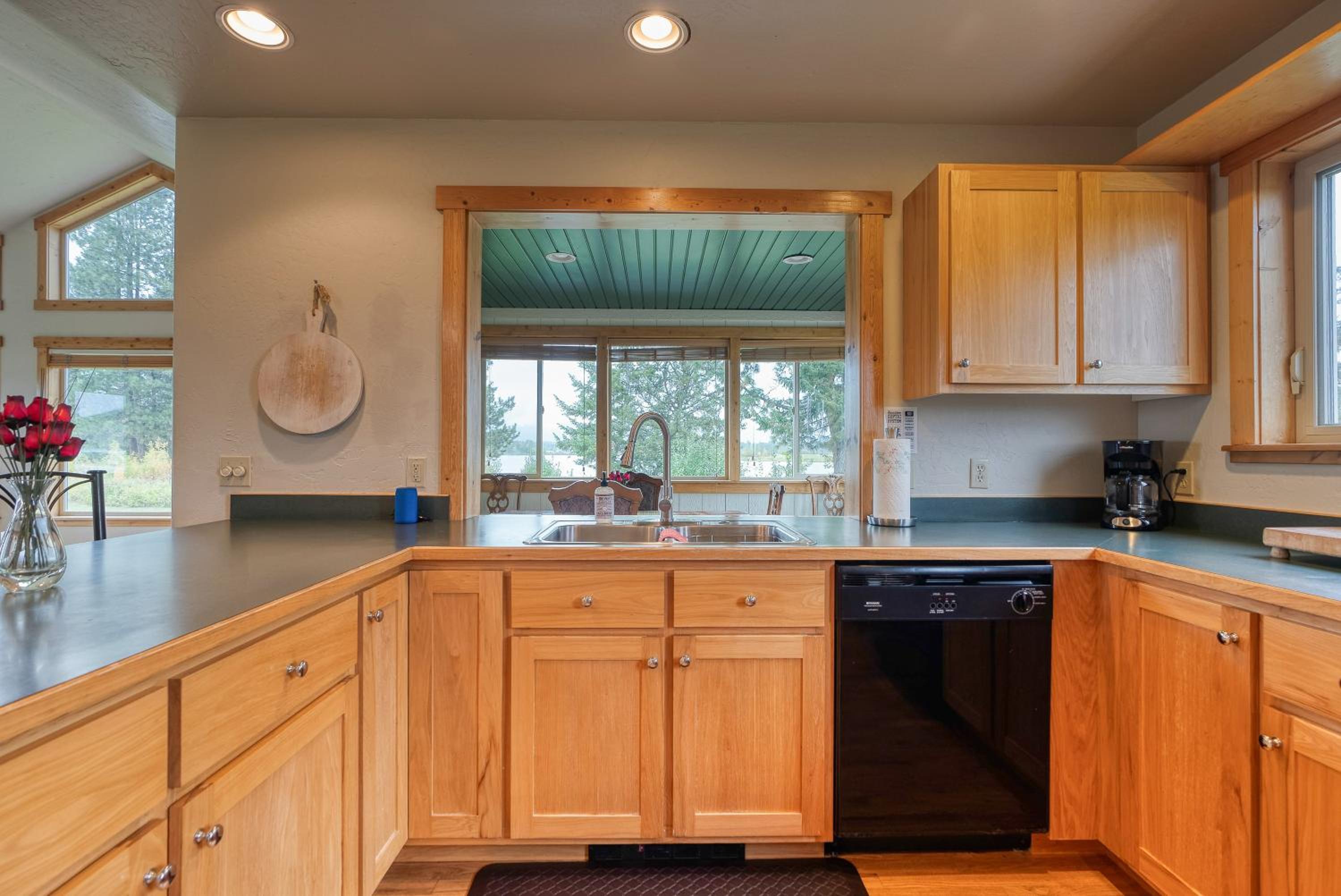Fladhead river house