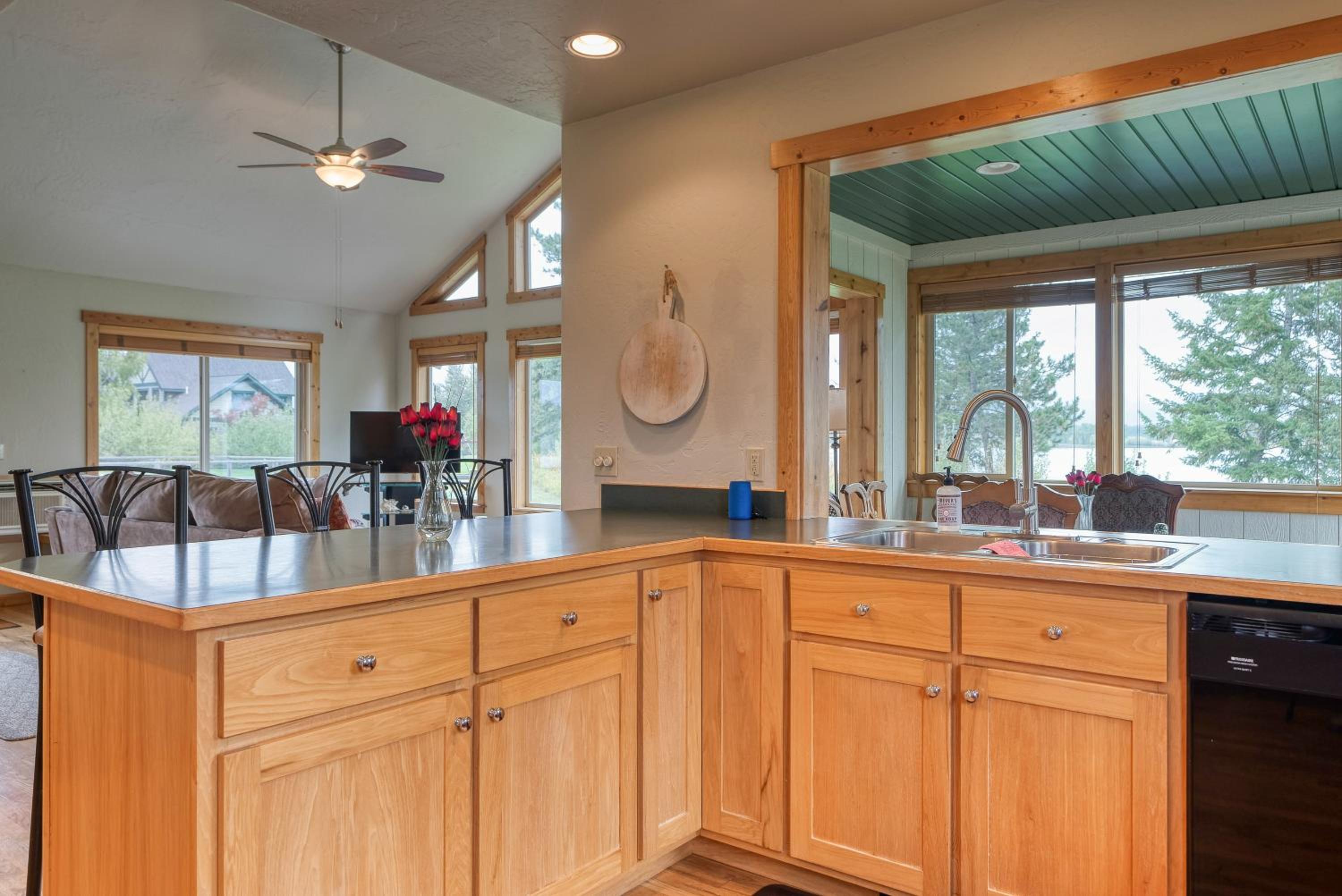 Fladhead river house