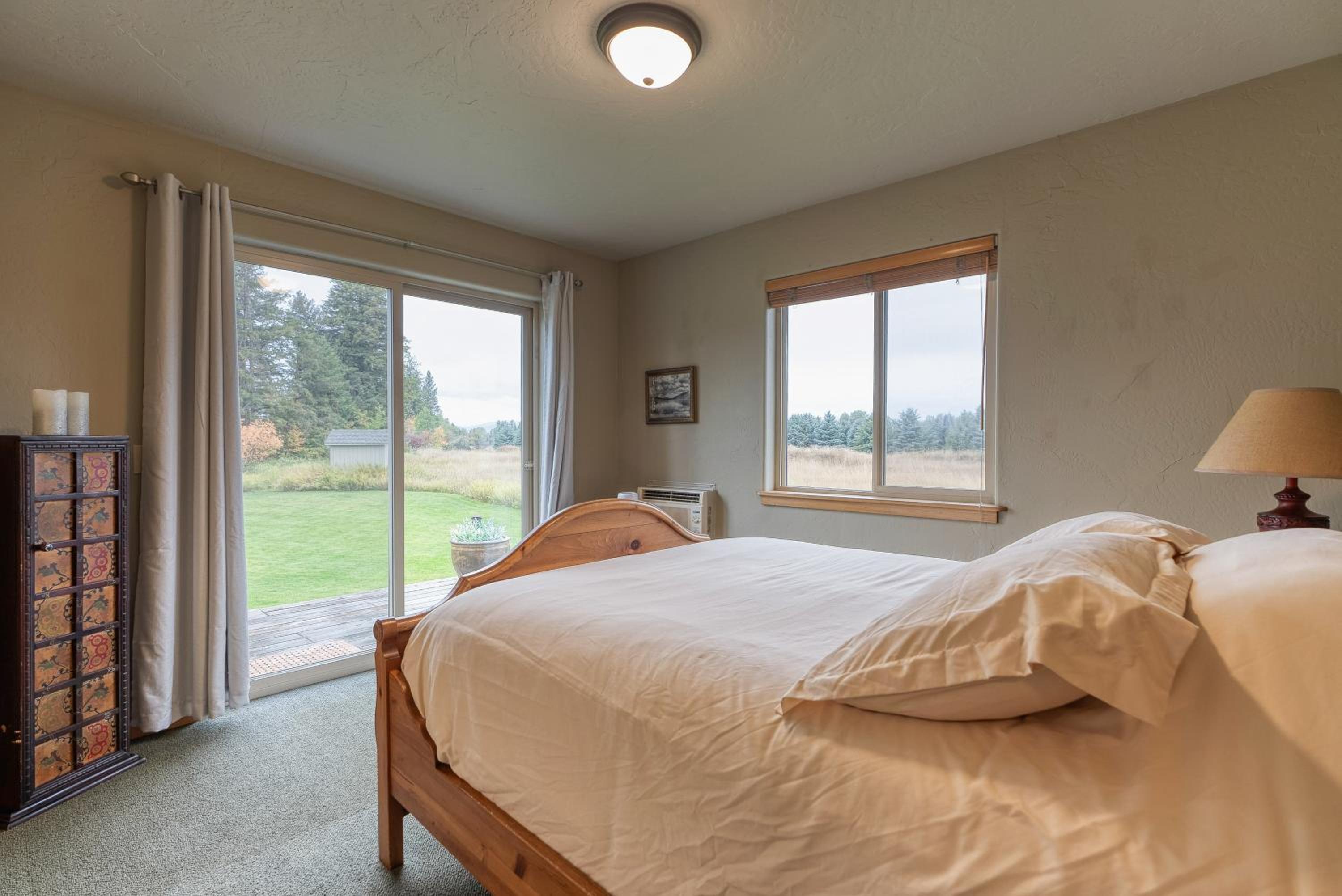 Fladhead river house