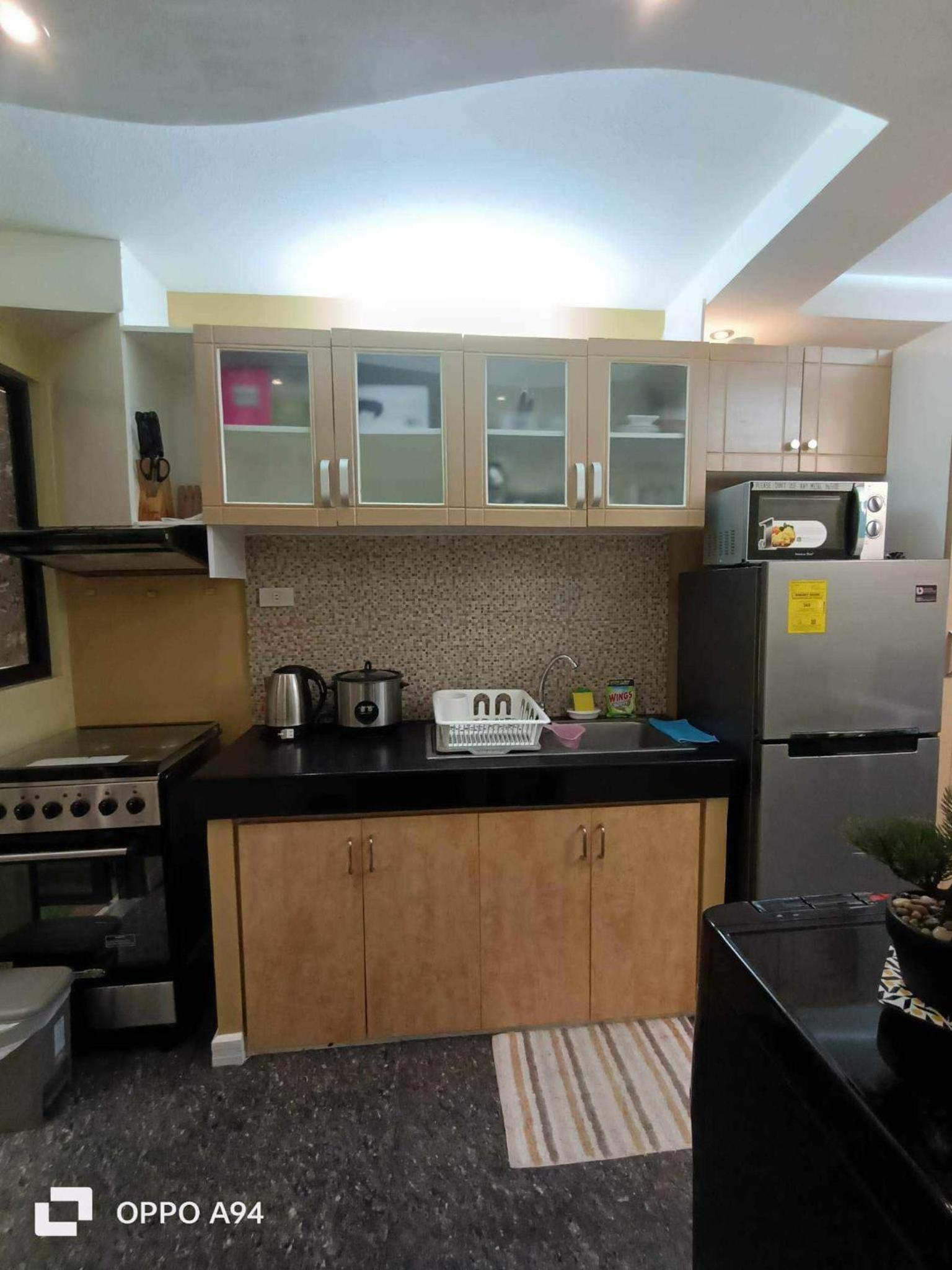 One Oasis Davao Condo 2BR Ground flr Behind SM Mall with WIFI & Pool view 5