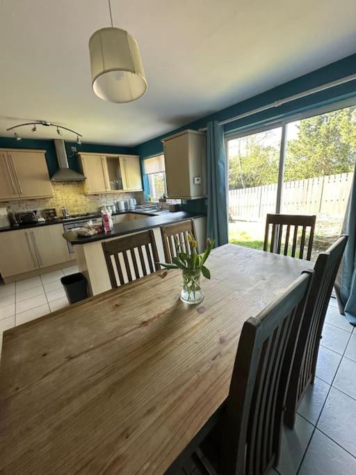 Stunning semi-detached townhouse, Holywood, Sleeps 6 - 10 mins from Belfast view 5