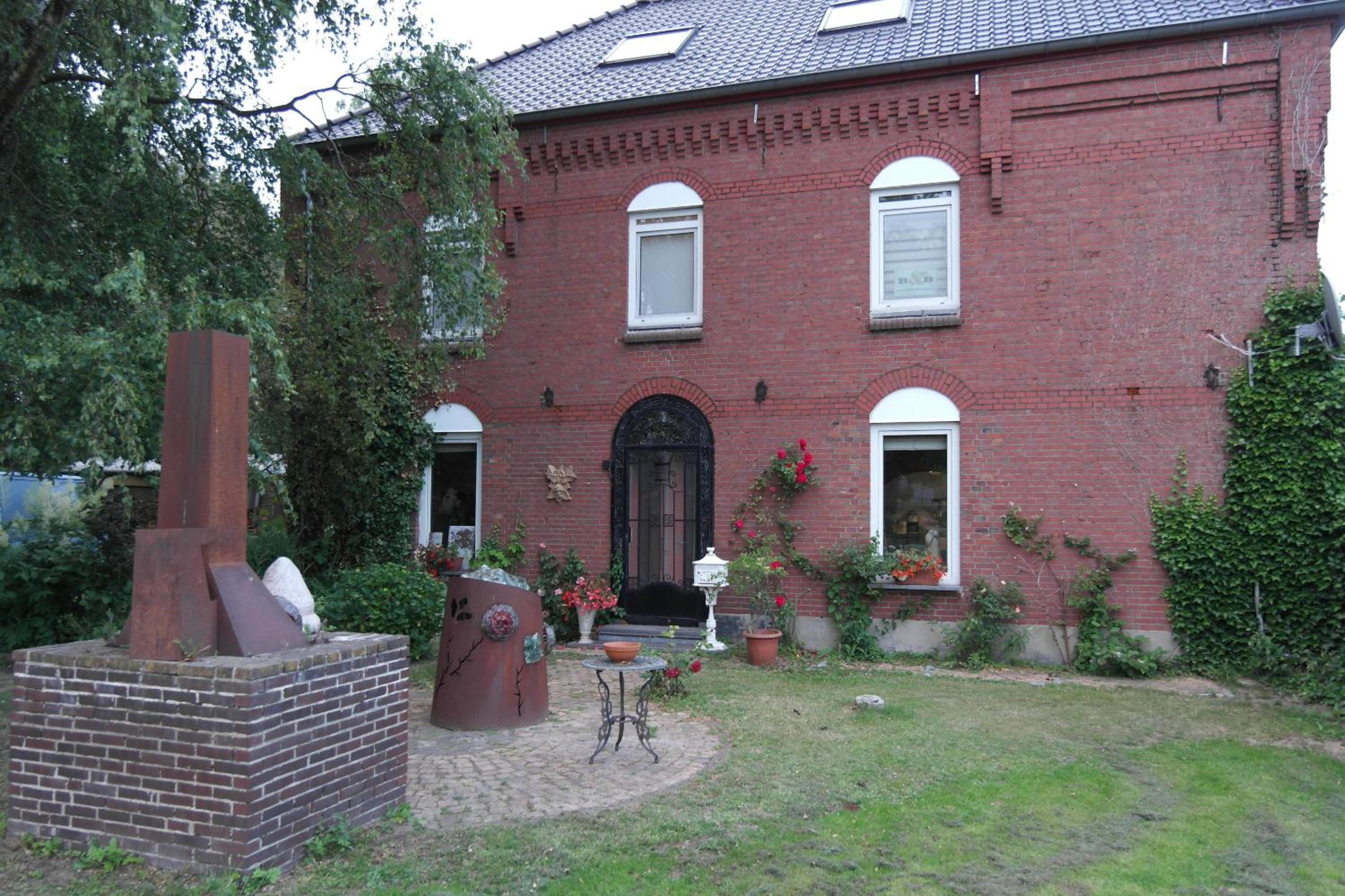 Photo 43