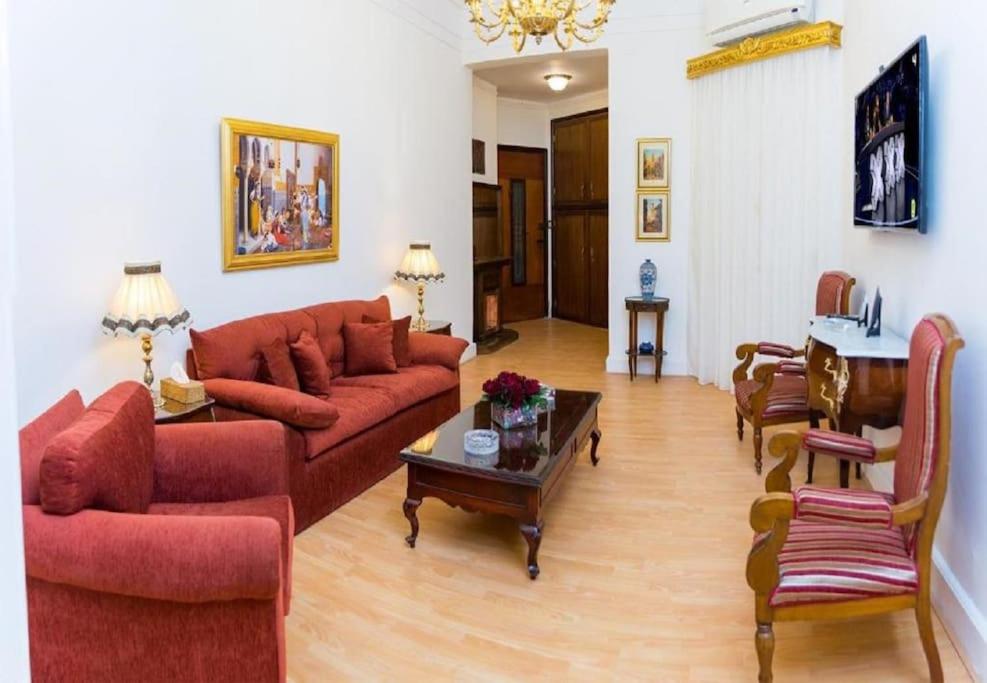 Chic 4BR Apt in Downtown - Mint 5