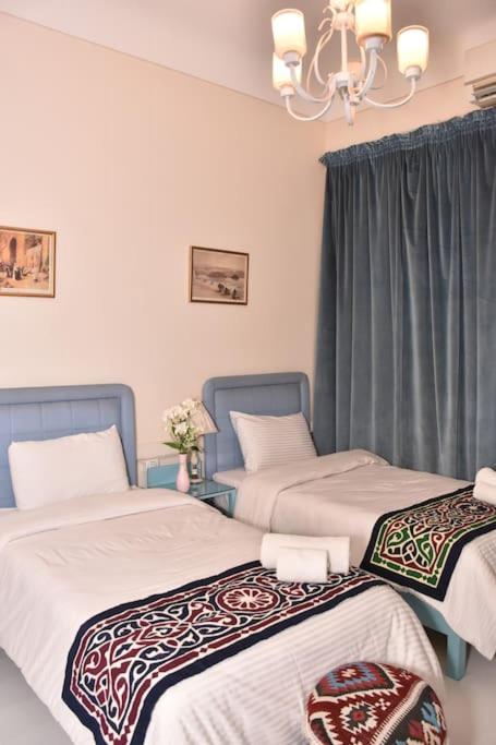 Chic 4BR Apt in Downtown - Mint 5