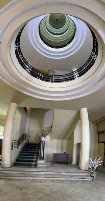 Chic 4BR Apt in Downtown - Mint 5