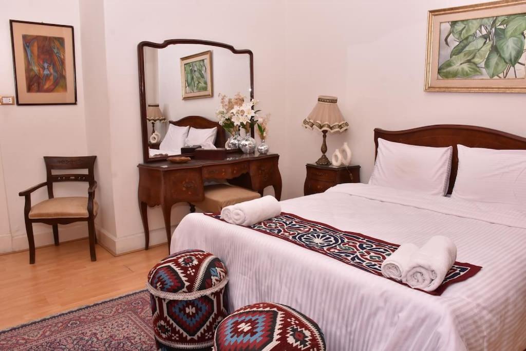 Chic 4BR Apt in Downtown - Mint 5