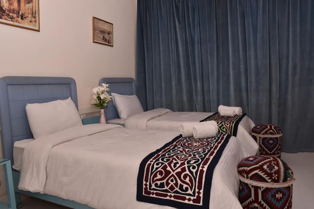 Chic 4BR Apt in Downtown - Mint 5