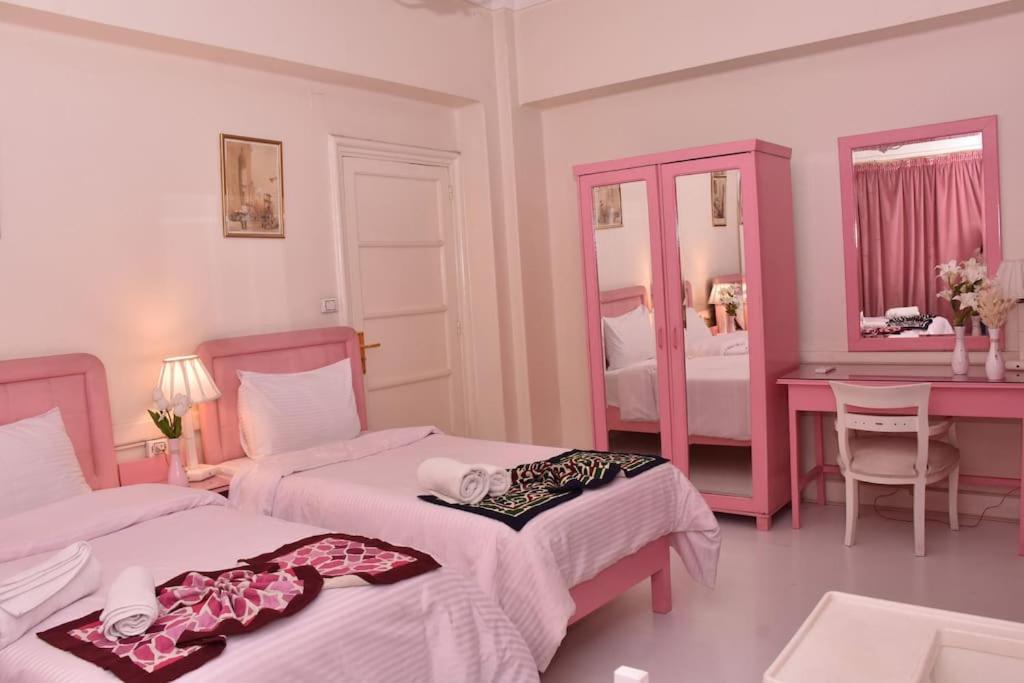 Chic 4BR Apt in Downtown - Mint 5