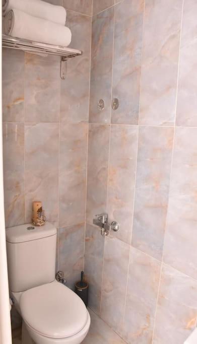 Chic 4BR Apt in Downtown - Mint 5