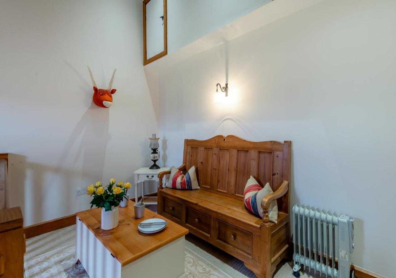 Aske House