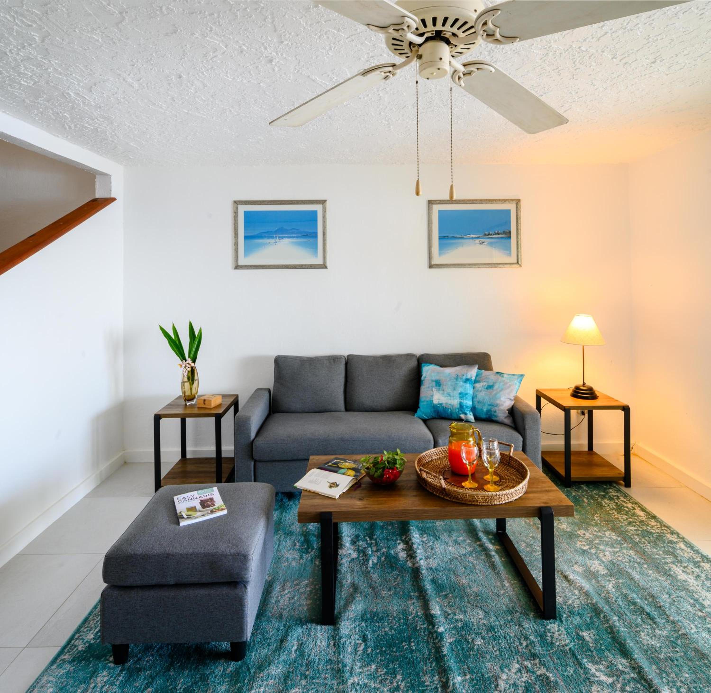 Wild Lotus Villa - Waterfront on Jolly Harbour