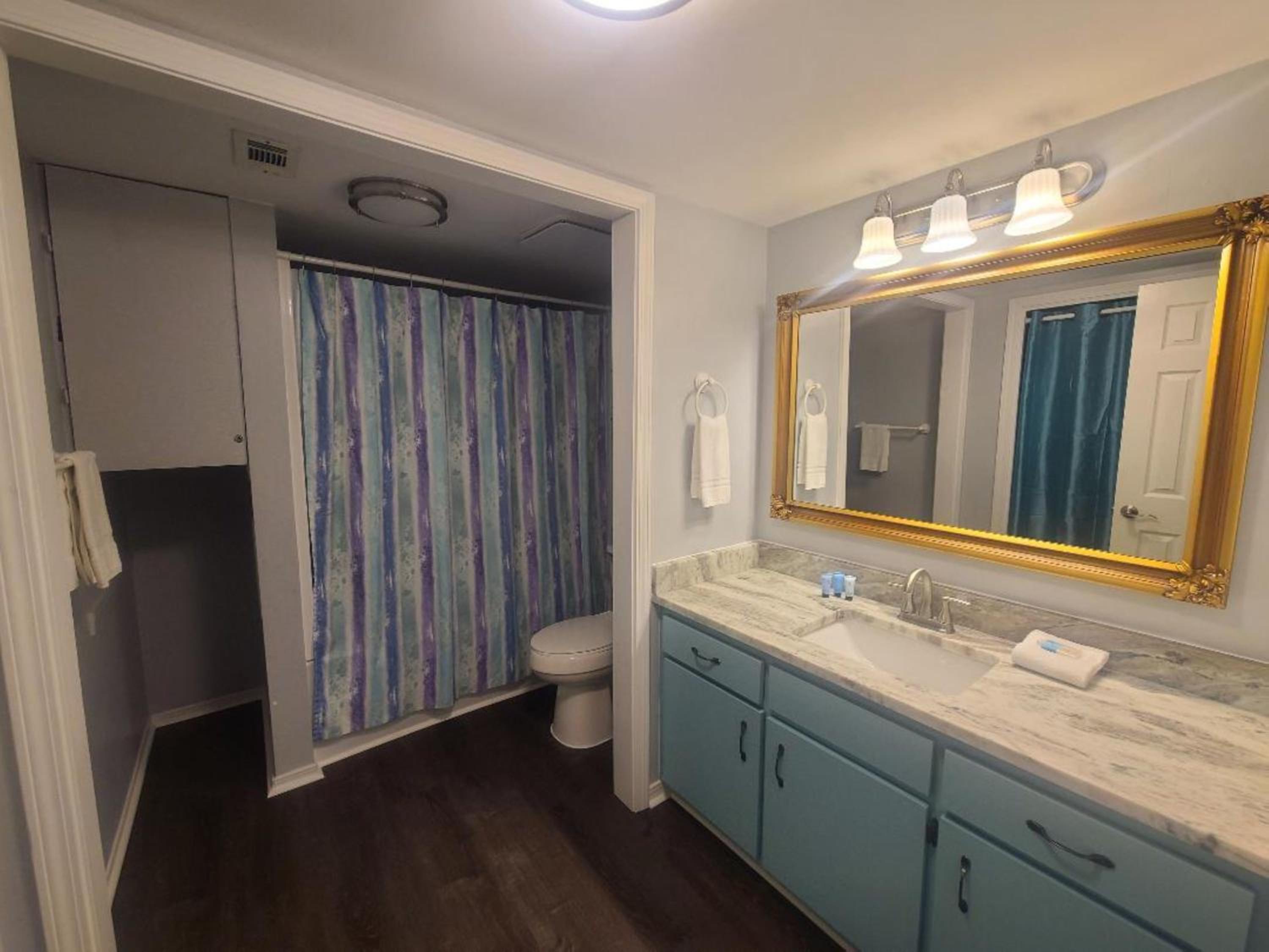 Beautiful 3 Bedroom BEACHFRONT Condo (F3) - Sleeps 10 view 3