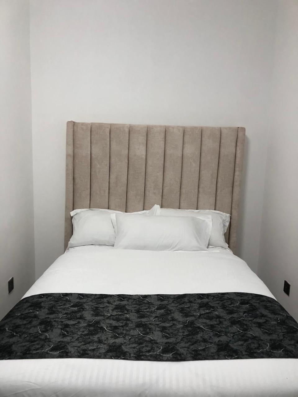 StarLuxe Condo