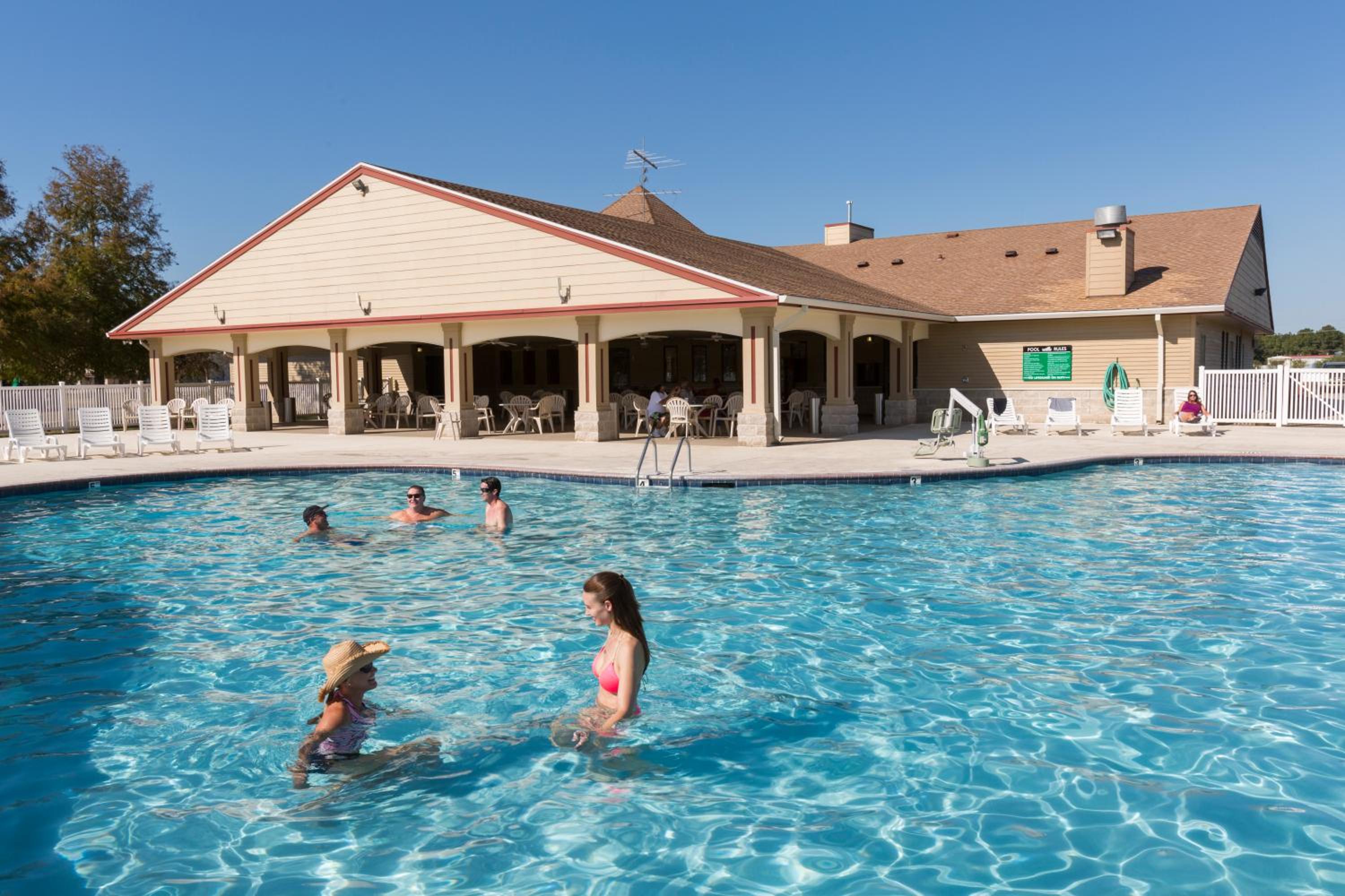 Kinder Vacations - Red Shoes RV Park and Chalets - Property Image 2