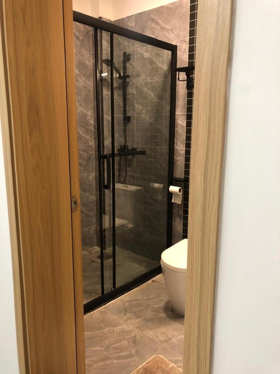 StarLuxe Condo