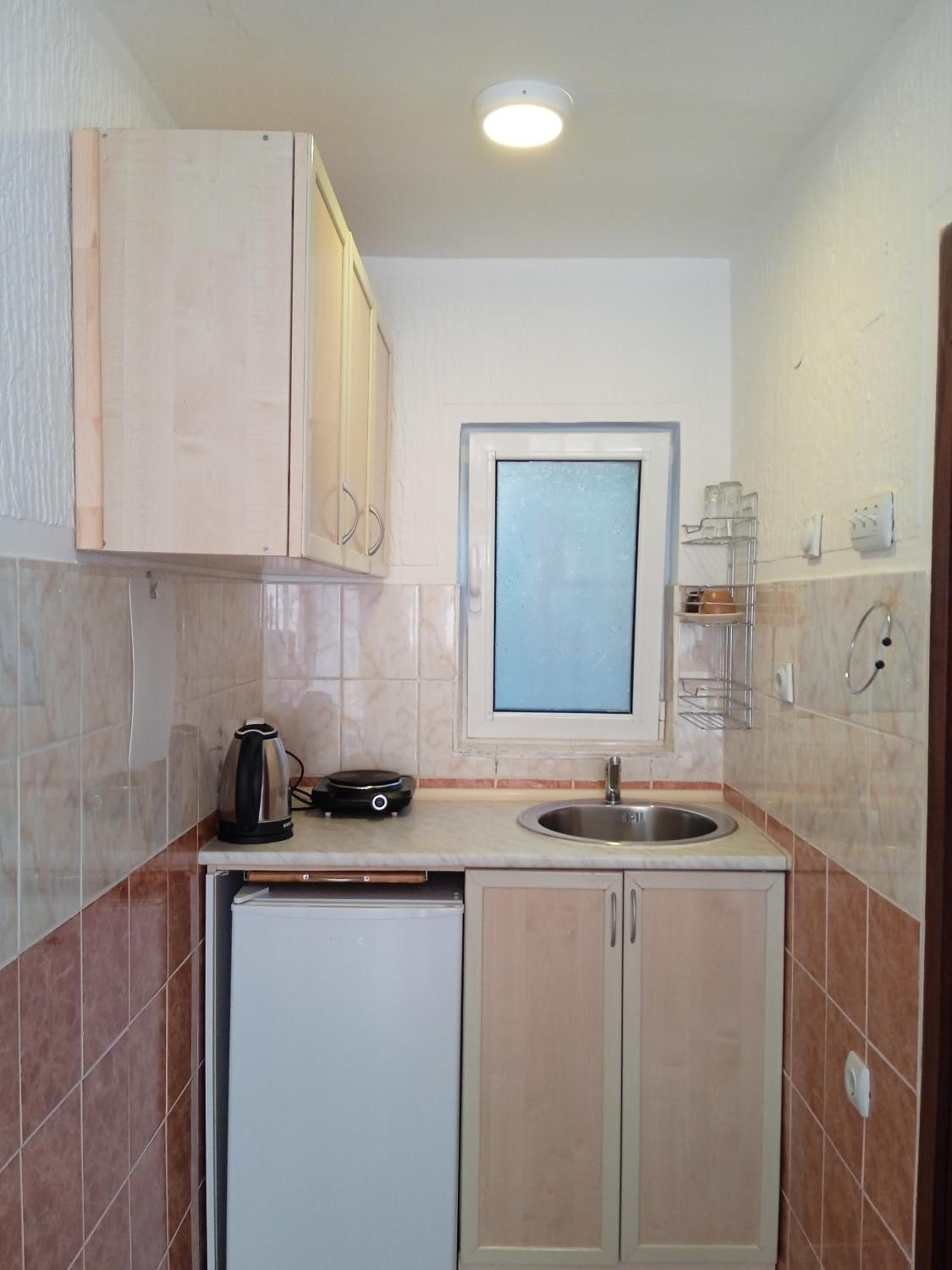 ApartToni