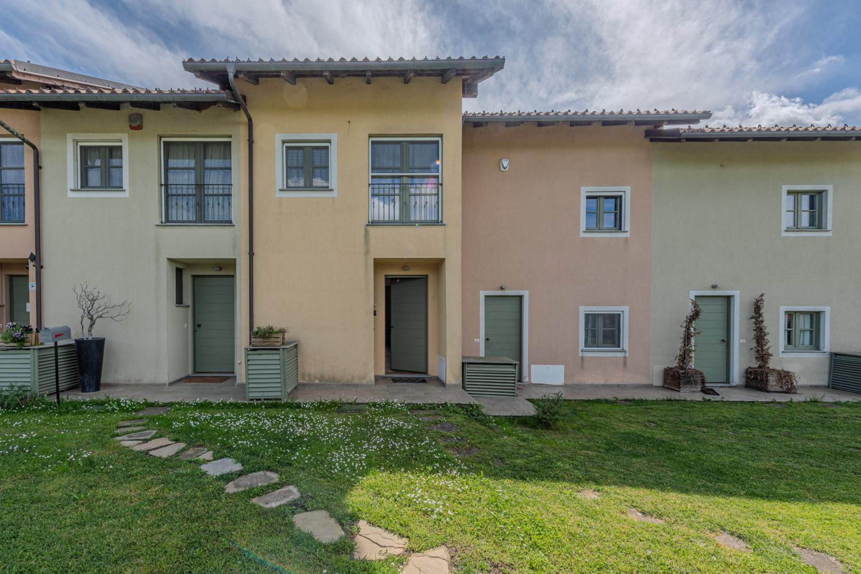 La Novellina Holiday Home, Langhe view 2