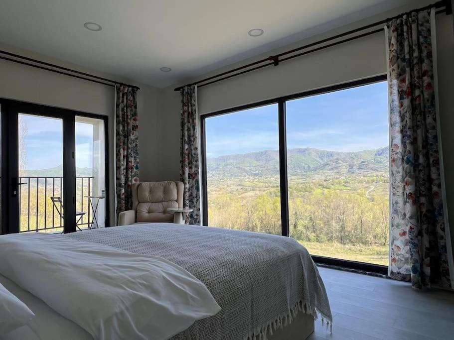 Küre Dağları Manzaralı Şömineli ve Bahçeli Villa view 2
