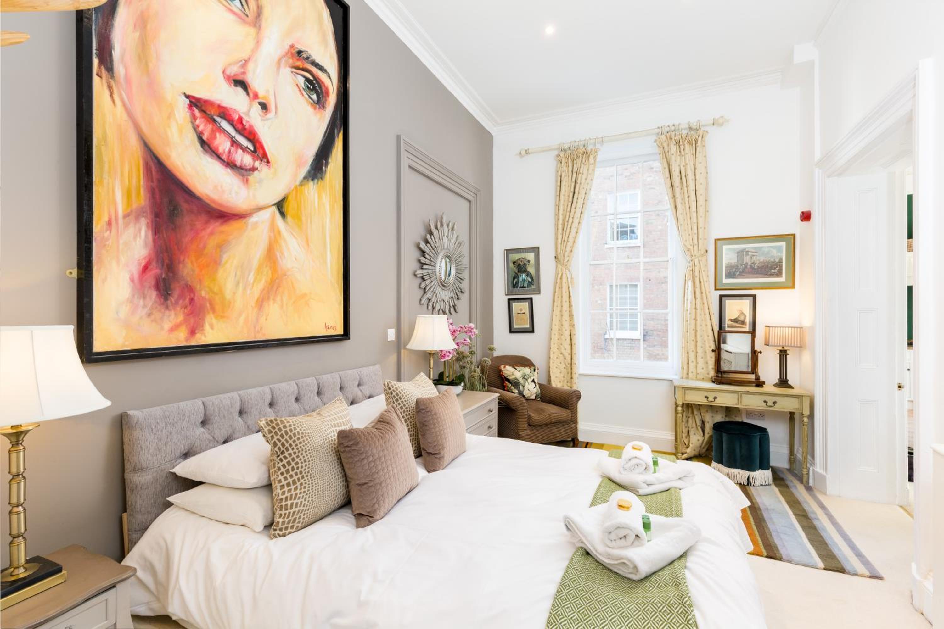Judges Lodgings Boutique Hotel Gloucester view 2