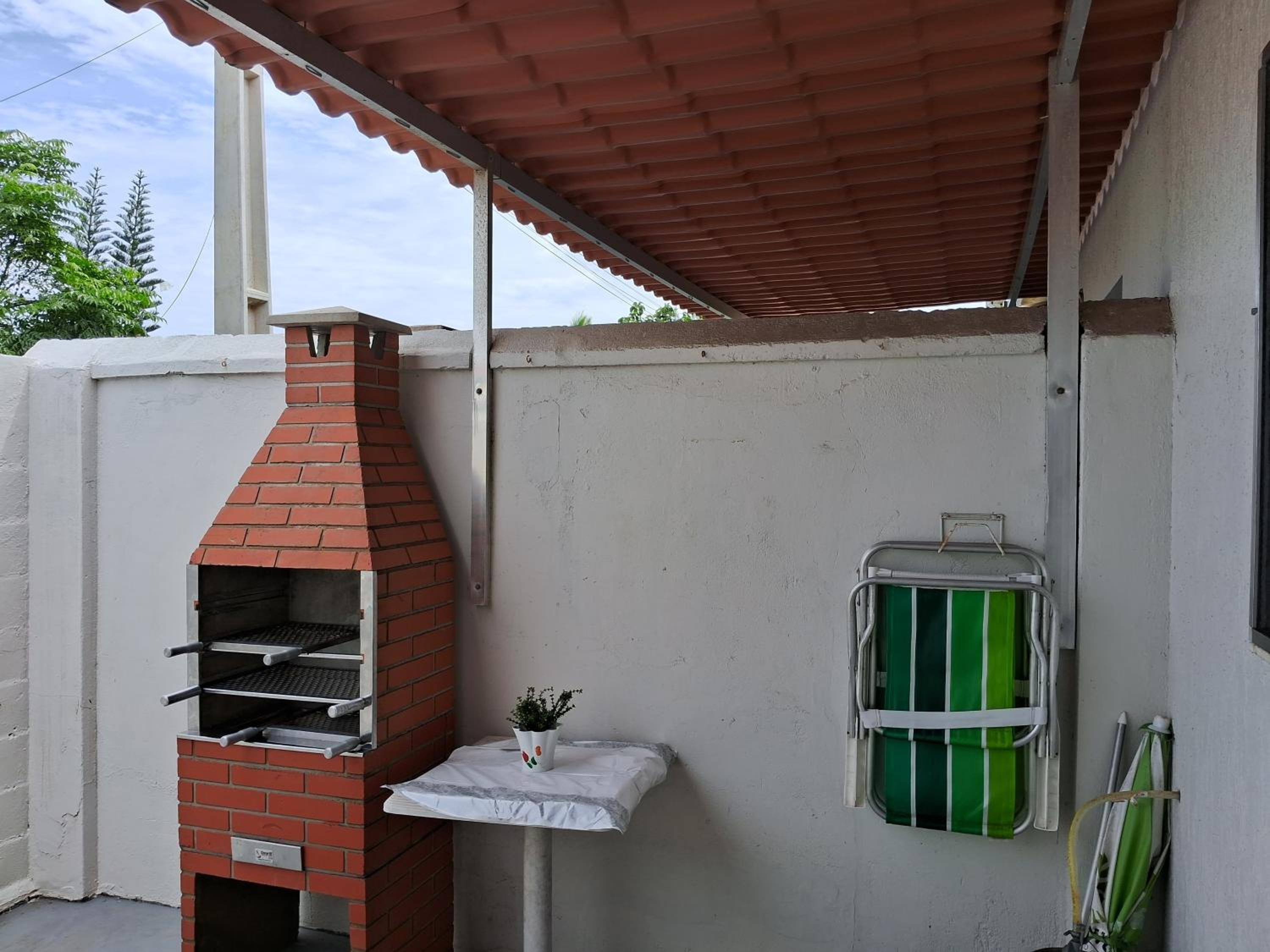 Casa em Condomínio tranquilo bem perto da praia!
