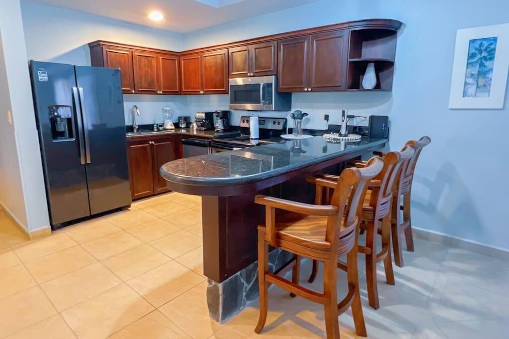 Stylish 3-BR Vacation Condo with Scenic Rooftop