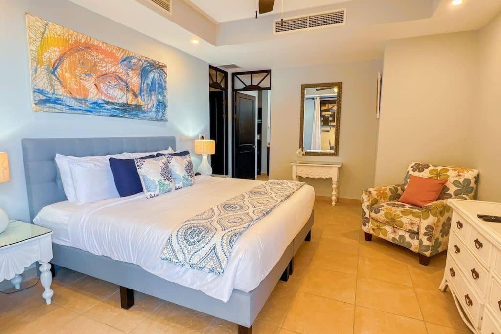 Stylish 3-BR Vacation Condo with Scenic Rooftop